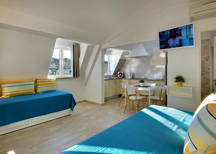 Tucha Албуфейра