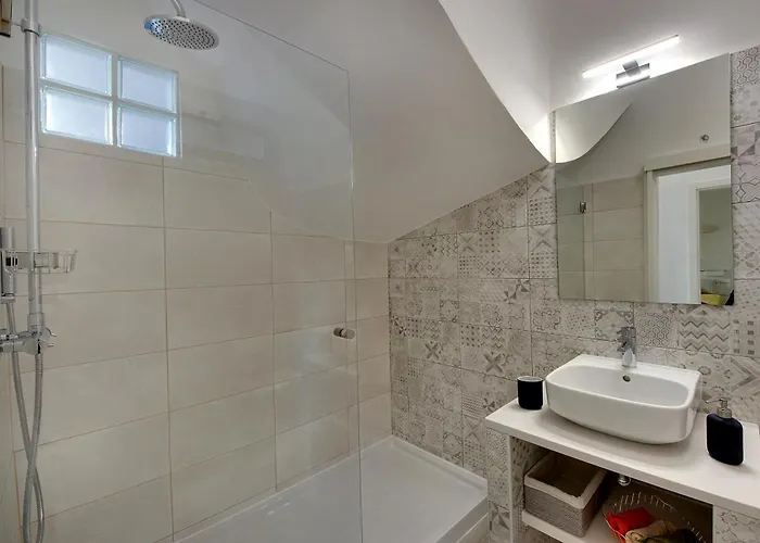 Tucha Албуфейра