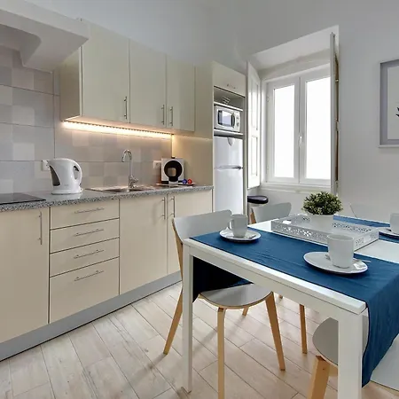 Апартаменти Tucha *